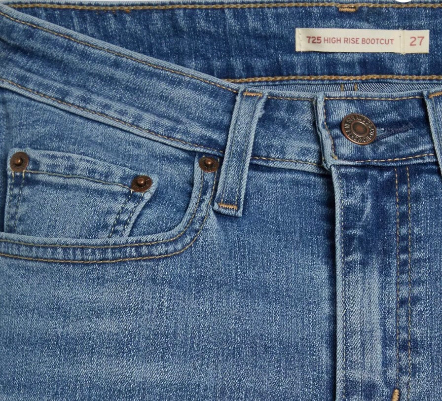 Levi's 725 High-Rise Boot Cut