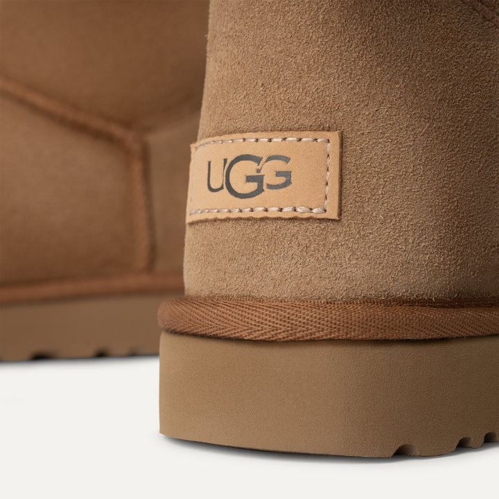 UGG Women's Bailey Bow II Boot - Chestnut