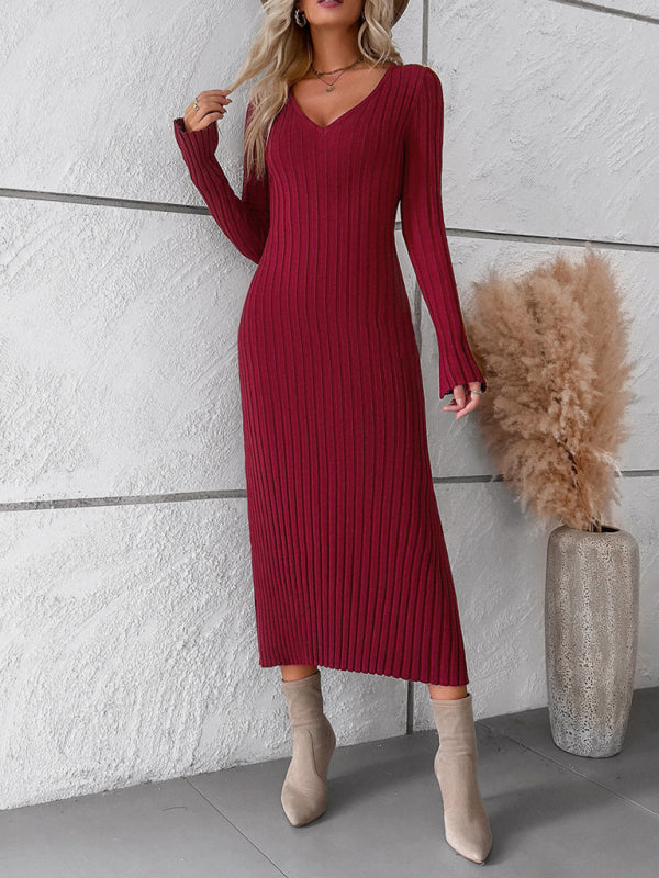 Elegant solid color V-neck long-sleeved sweater dress